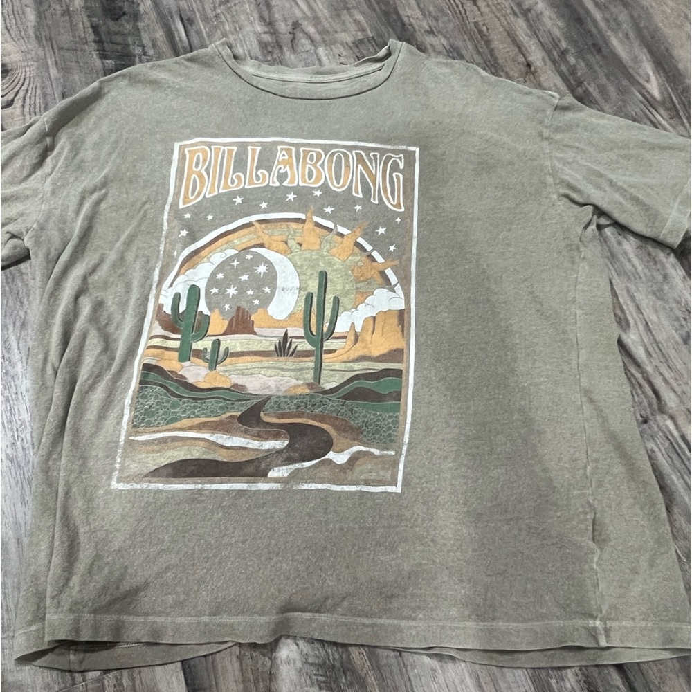 BillaBong Green Graphic Tee Womens Size Small